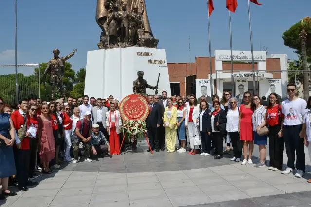 Manisa'da CHP'den 30 Ağustos ve 'Free İmamoğlu' mesajı