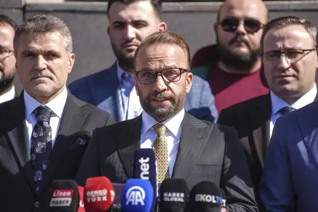 AKP, CHP lideri Özgür Özel hakkında suç duyurusunda bulundu