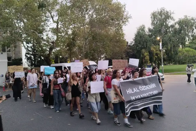 Boğaziçi'nde kadın cinayetini protesto eden öğrenciler gözaltında