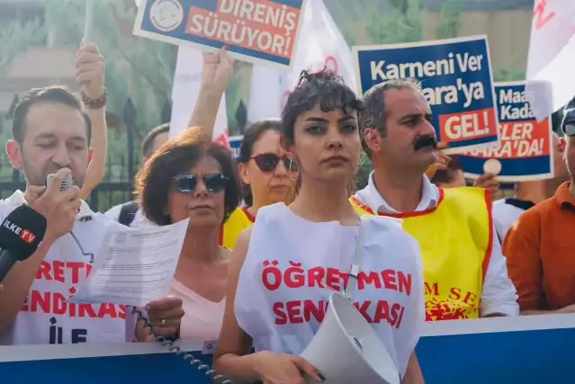Burcu Çıra: MEB, öğretmeni patronlara teslim etti