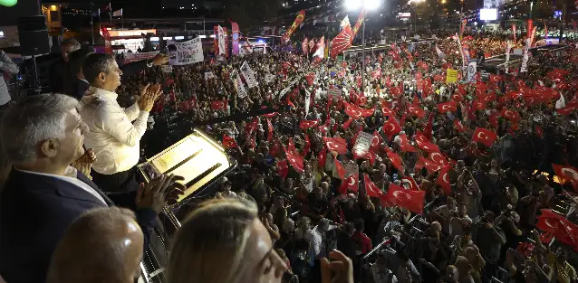 Özgür Özel: Türkiye'de çok partili siyaset tehdit altında