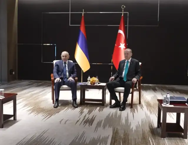 Erdoğan, Ermenistan Başbakanı Paşinyan ile görüştü