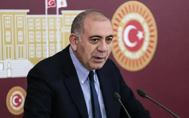 Gürsel Tekin: İhraç edilen biz değil, partinin vicdanı ve onurlu geçmişidir