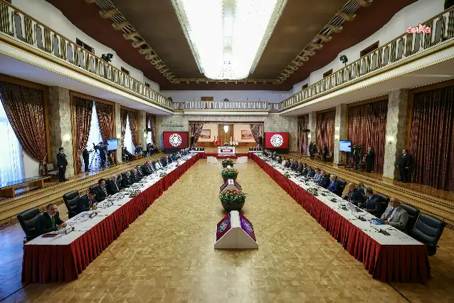 Komisyonda CHP ile AKP arasında gerginlik