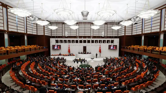 TBMM'de gerginlik: DEM Parti'den AKP'ye "ayıptır"; bize yaptığınız kumpaslarla yargılandık