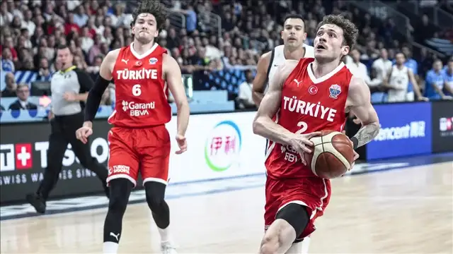 A Milli Basketbol Takımı, Avrupa Şampiyonası'nda 24 yıl sonra finalde