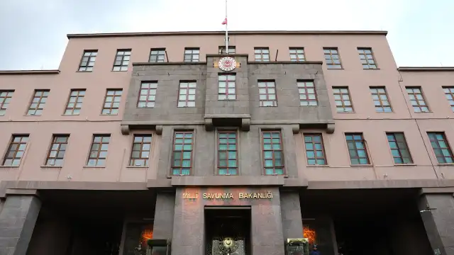 MSB'den Sumud Filosu'na ilişkin açıklama: Gemilerimiz ihtiyaç  halinde insani yardım görevlerine katkı sağlayacak