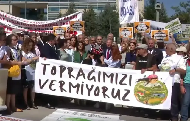 Muhalefet partilerinden AYM'ye "Zeytinlikleri Madenciliğe Açan Kanun" başvurusu