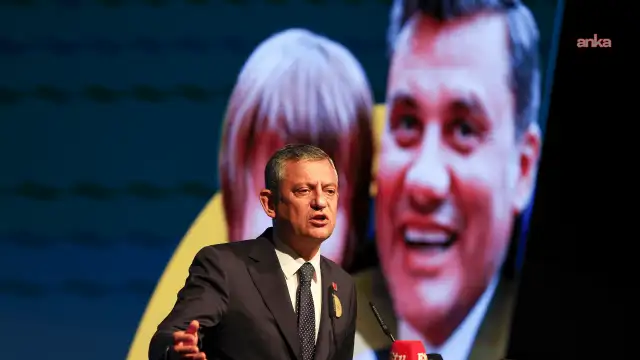 Özgür Özel: Ferdi Zeyrek Vakfı'na sahip çıkmak, bir Manisa rüyasına ve iyiliğe sahip çıkmaktır