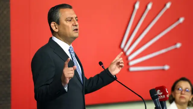 Özel’den gazeteci Arı’nın gözaltısına alınmasına tepki: Gazetecilik suç değildir