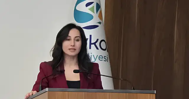 Özlem Vural Gürzel CHP'den ayrıldı