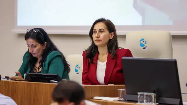 Özlem Vural Gürzel CHP'den AKP'ye geçti