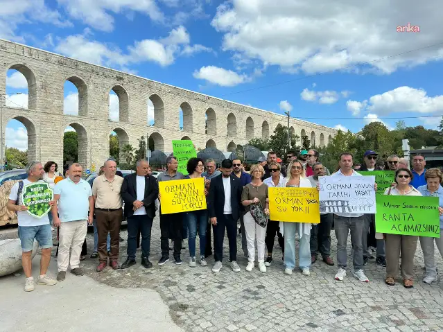 Tarihi Uzun Kemer önünde betonlaşmaya karşı protesto