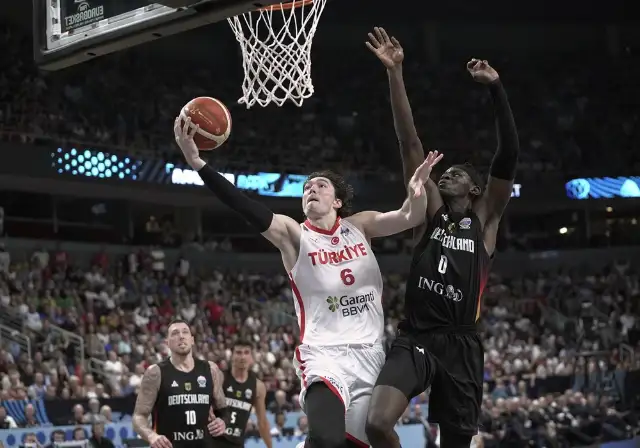 A Milli Basketbol Takımı, Avrupa ikincisi oldu