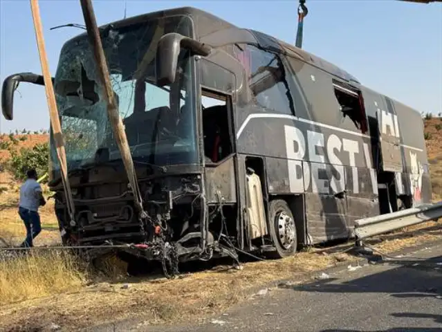 Şanlıurfa’da yolcu otobüsü devrildi: 27 yaralı