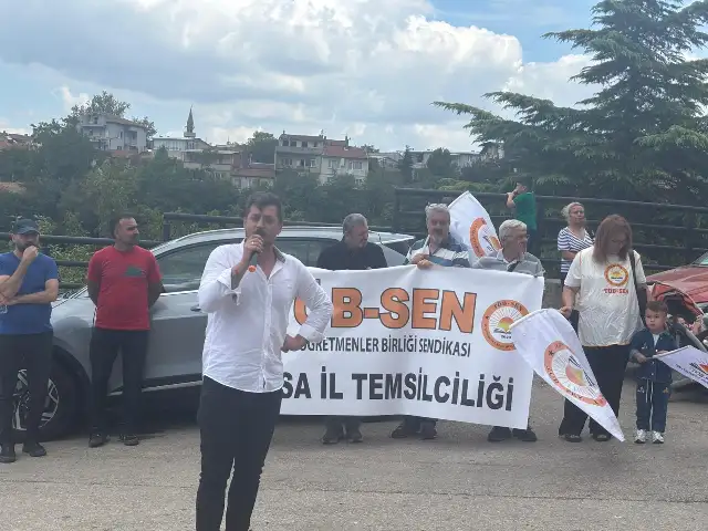 Bursa’da direnen öğretmen görevine döndü