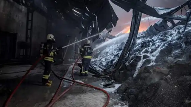 Erzurum'da boya üretim tesisinde yangın