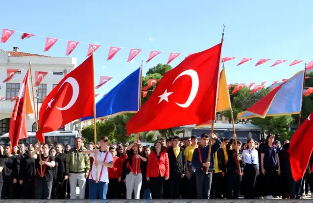 29 Ekim Cumhuriyet Bayramı 102. yıl dönümü coşkusu Manisa’da başladı