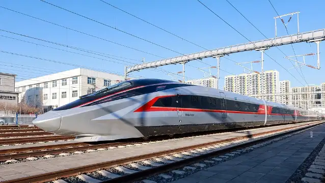Çin, saatte 450 kilometreye çıkabilen hızlı treni "CR450"nin testlerini sürdürüyor