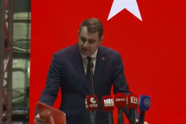 CHP İzmir İl Başkanlığı'na Çağatay Güç seçildi