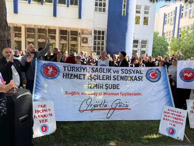 Ege Üniversitesi çalışanları ödenmeyen alacakları için hastane önünde eylemde