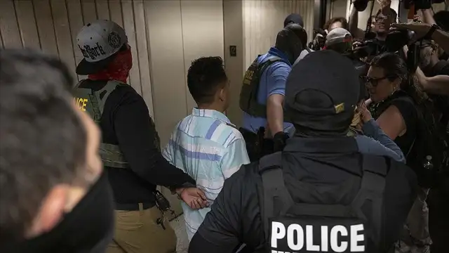 ABD'de ICE yetkililerince en az 170 kişiyi gözaltına alındı