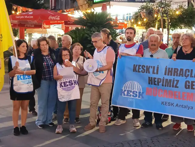 KESK Antalya Şubeler Platformu’ndan yürüyüşe destek: İşimizi geri alacağız, biz kazanacağız!