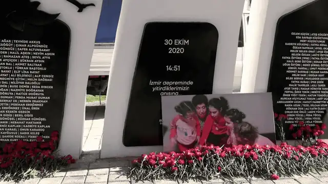 İzmir depreminin 5. yılı: Aileler "5 yıldır nefes alamıyoruz, katiller aramızda dolaşıyor" dedi