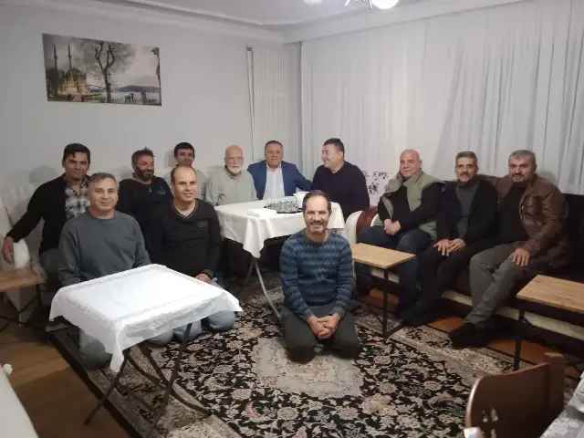 Yetiştirme Yurdu 2. kuşak mezunlarından öğretmenlerine vefa ziyareti