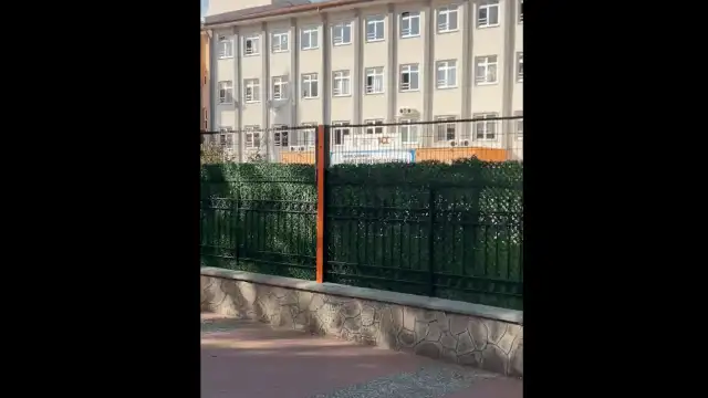 Manisa'da ilkokulda Erdoğan'ın seçim şarkısı Cumhuriyet Bayramı gösterisi için kullanıldı: CHP skandal dedi
