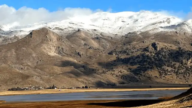 Mevsimin ilk karı Muğla'nın yüksek kesimlerini beyaza bürüdü