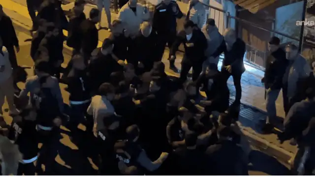 Tunceli’de 29 Ekim nedeniyle düzenlenen konserde kavga çıktı
