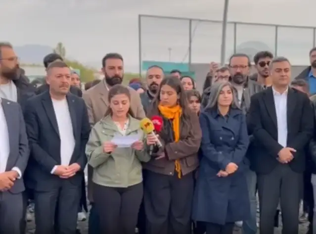 Van’da basın örgütlerinden erişim engeline protesto: Rojin’in sesi olmaya devam edeceğiz