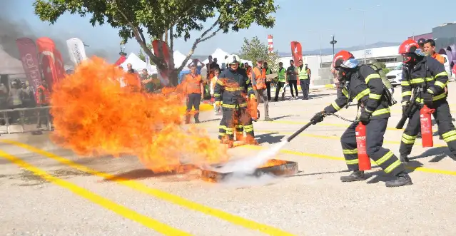 Manisa OSB’deki fabrikaların alev yarışması nefesleri kesti: Yarışmanın şampiyonu MOSB Enerji oldu