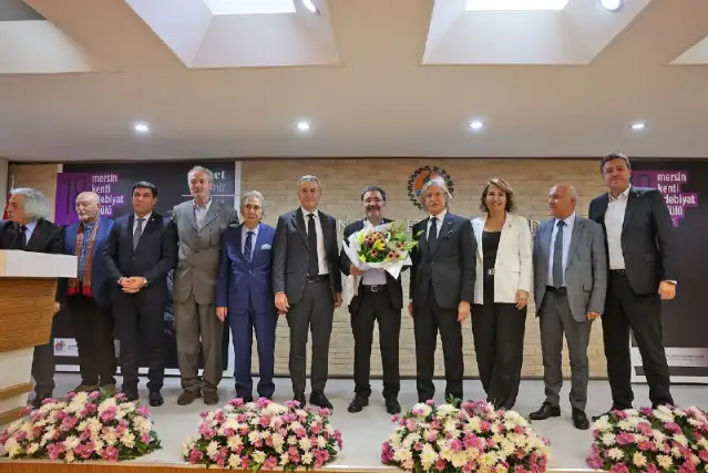 Ahmet Ümit, Mersin Kenti Edebiyat Ödülü'nün 18. yılında ödüle değer görüldü