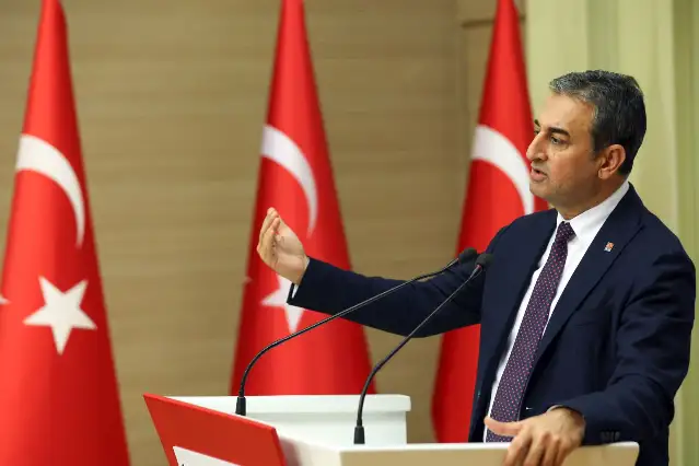 Burhanettin Bulut: Yaklaşık 10 milyon kişi 1 Ocak itibarıyla sağlık hizmetlerinden yararlanamıyor