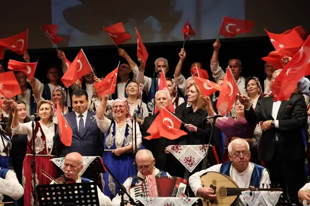 Atatürk, Bursa'da Rumeli ezgileriyle anıldı
