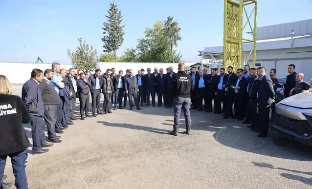 Bursa'da otobüs şoförlerine yangın söndürme eğitimi