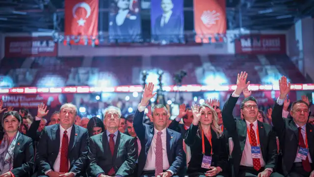 CHP 39. Olağan Kurultayı: Divan Başkanlığına Ayşe Ünlüce seçildi