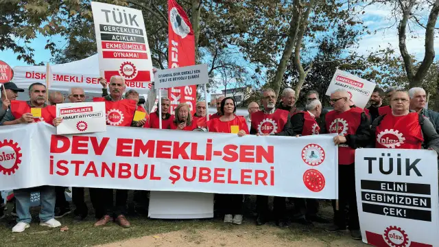 Emekliler, geçim sıkıntısını protesto etmek için Okmeydanı'nda çadır kurdu