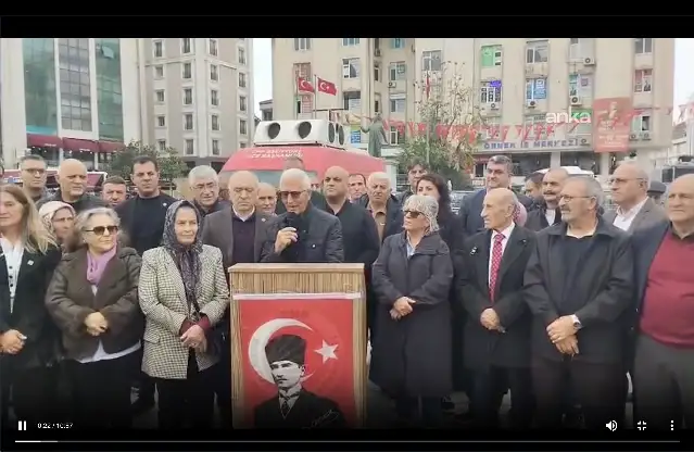 Emekliler: Biz açız! Biz 'açız' derken bir slogan atmıyoruz, bir gerçeği haykırıyoruz.Bıktık, seçim istiyoruz!