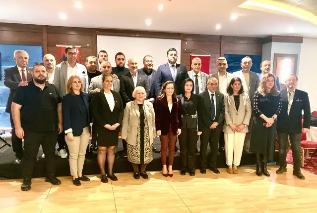 CHP Manisa İl Başkanı İlksen, yönetimini basınla tanıştırdı