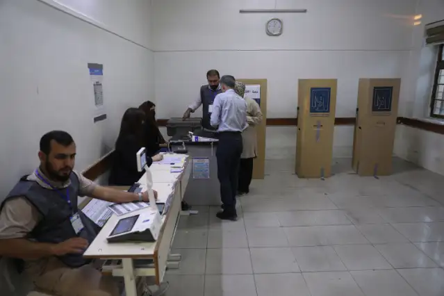 Kerkük'te genel seçimler için oy verme işlemi başladı