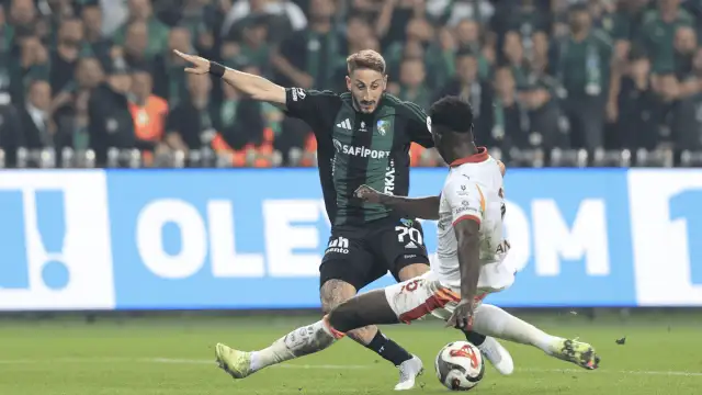 Galatasaray bu sezon ligde ilk kez mağlup oldu: Kocaelispor-Galatasaray:1-0