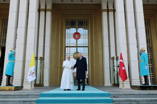 Cumhurbaşkanı Erdoğan, Papa 14. Leo'yu resmi törenle karşıladı