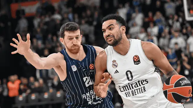 Anadolu Efes direndi ama yetmedi: Real Madrid'e 81-75 mağlup oldu