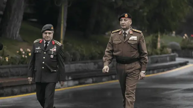 Ankara'dan Libya'ya havalanan Libya Genelkurmay Başkanı'nda bulunduğu uçağın düşme anı kameralarda