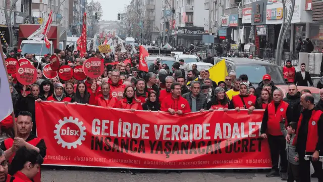 DİSK Ankara yürüyüşünü başlattı: Gelirde ve vergide adalet istiyoruz