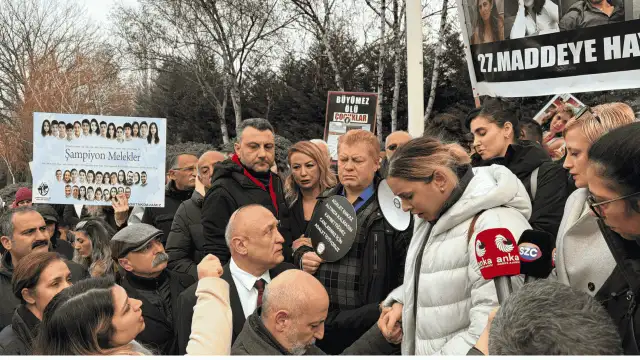 TBMM önünde deprem nöbeti: Adalet Peşinde Aileleri eylemde