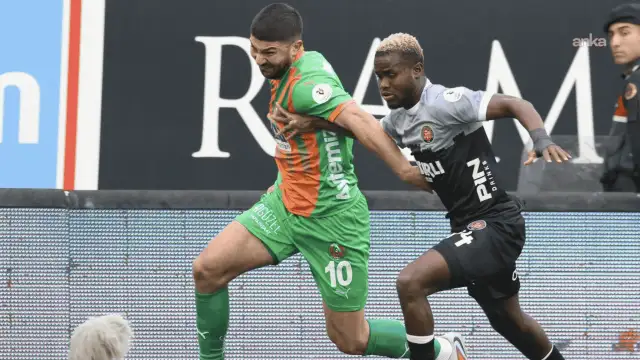Alanyaspor evinde Karagümrük'ü 2 golle geçti